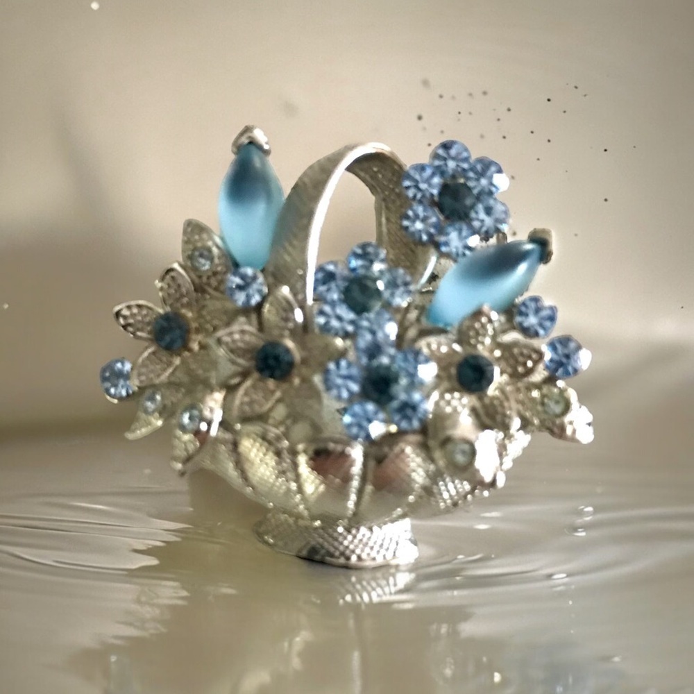 Brooch, Flower Basket, Vintage Silver-Tone, Blue Marquise and Round Rhin…